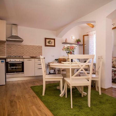 Apartment Premsai ロヴィニ エクステリア 写真