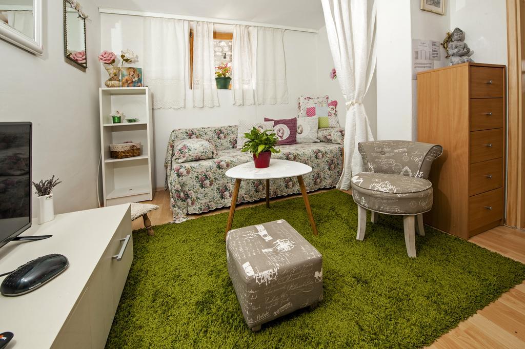 Apartment Premsai ロヴィニ エクステリア 写真
