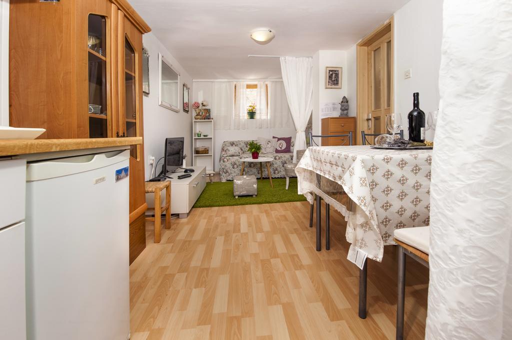 Apartment Premsai ロヴィニ エクステリア 写真