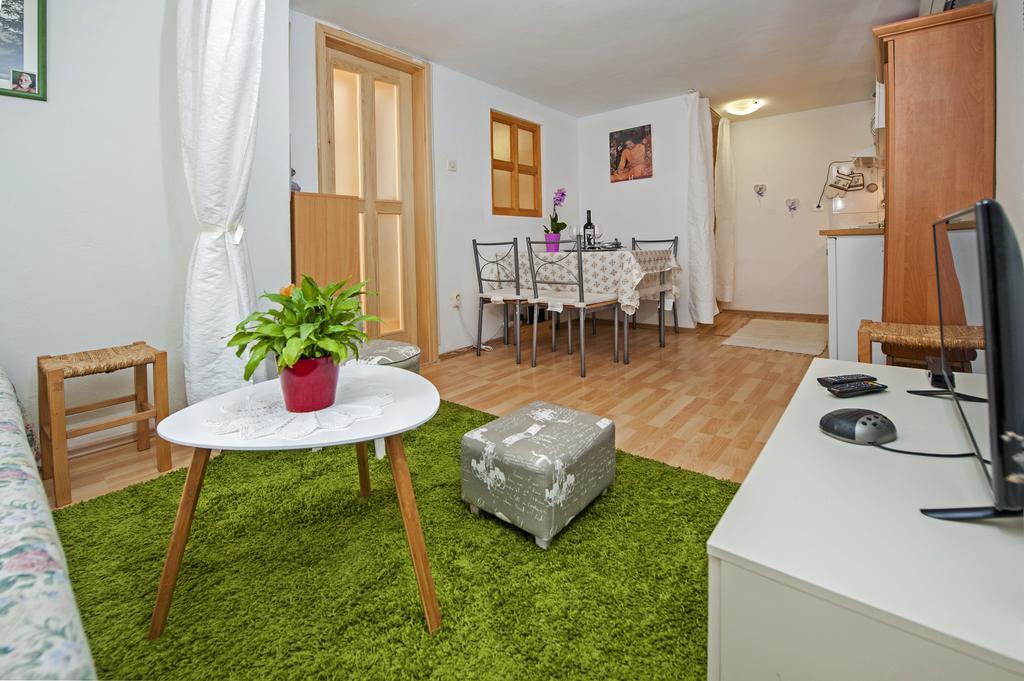 Apartment Premsai ロヴィニ エクステリア 写真