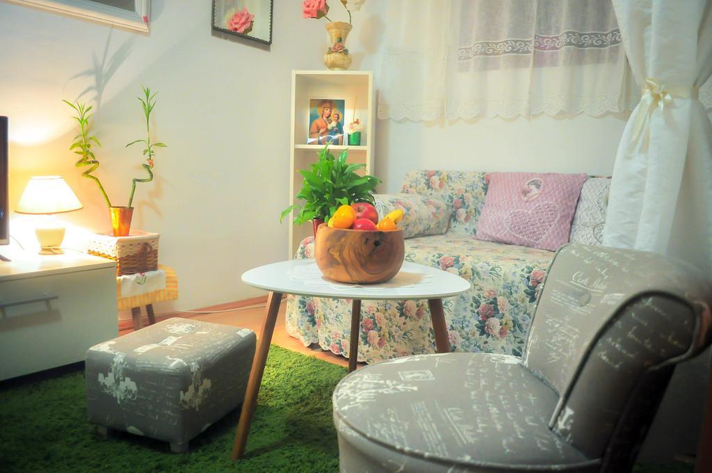 Apartment Premsai ロヴィニ エクステリア 写真