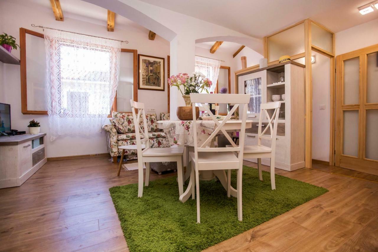 Apartment Premsai ロヴィニ エクステリア 写真
